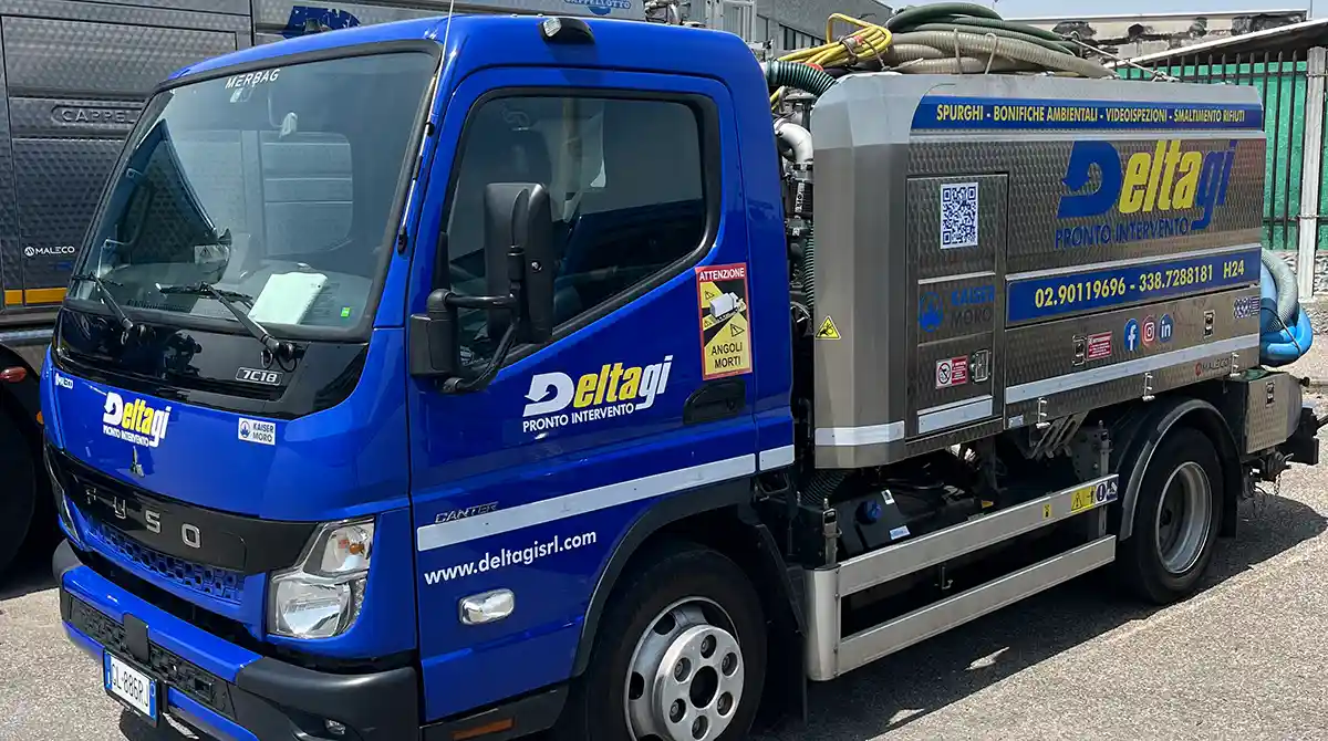 Deltagi-Mitsubishi-Fuso-Canter-7C18